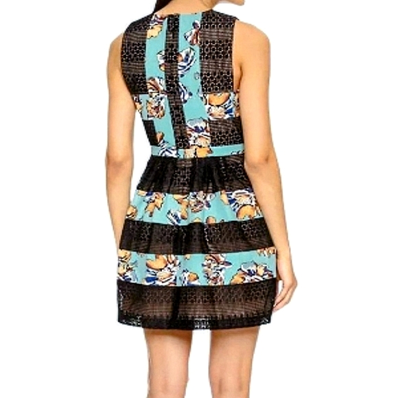 BCBGMaxAzria - Picture 3 of 6